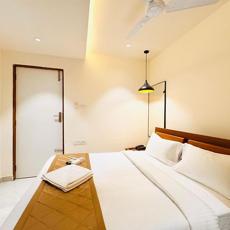 Hotel Star Avenue - Indiranagar Бангалор Екстериор снимка