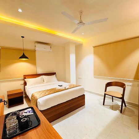 Hotel Star Avenue - Indiranagar Бангалор Екстериор снимка