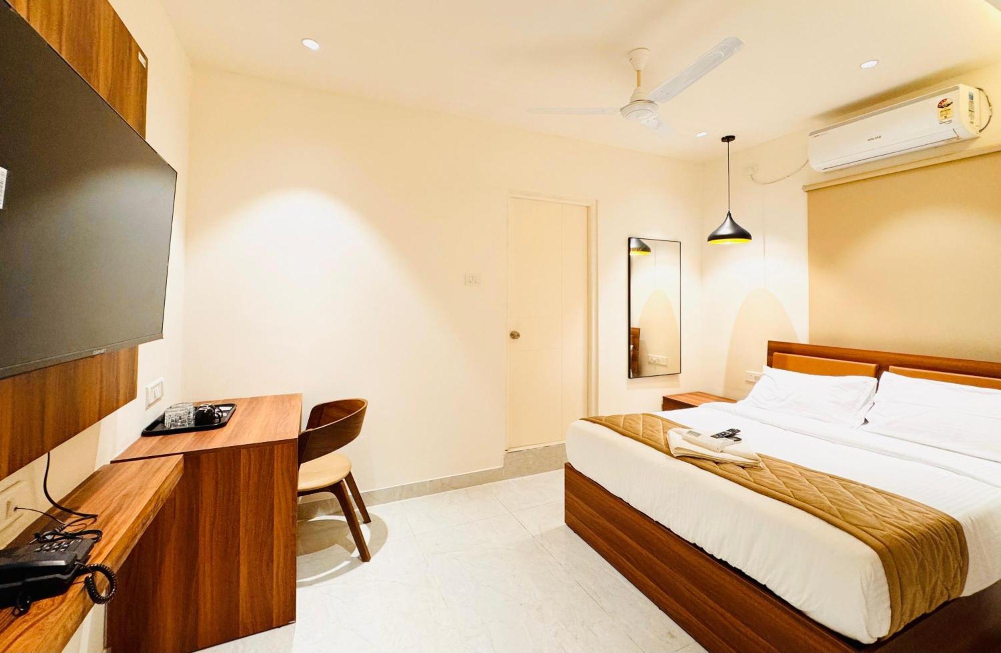 Hotel Star Avenue - Indiranagar Бангалор Екстериор снимка