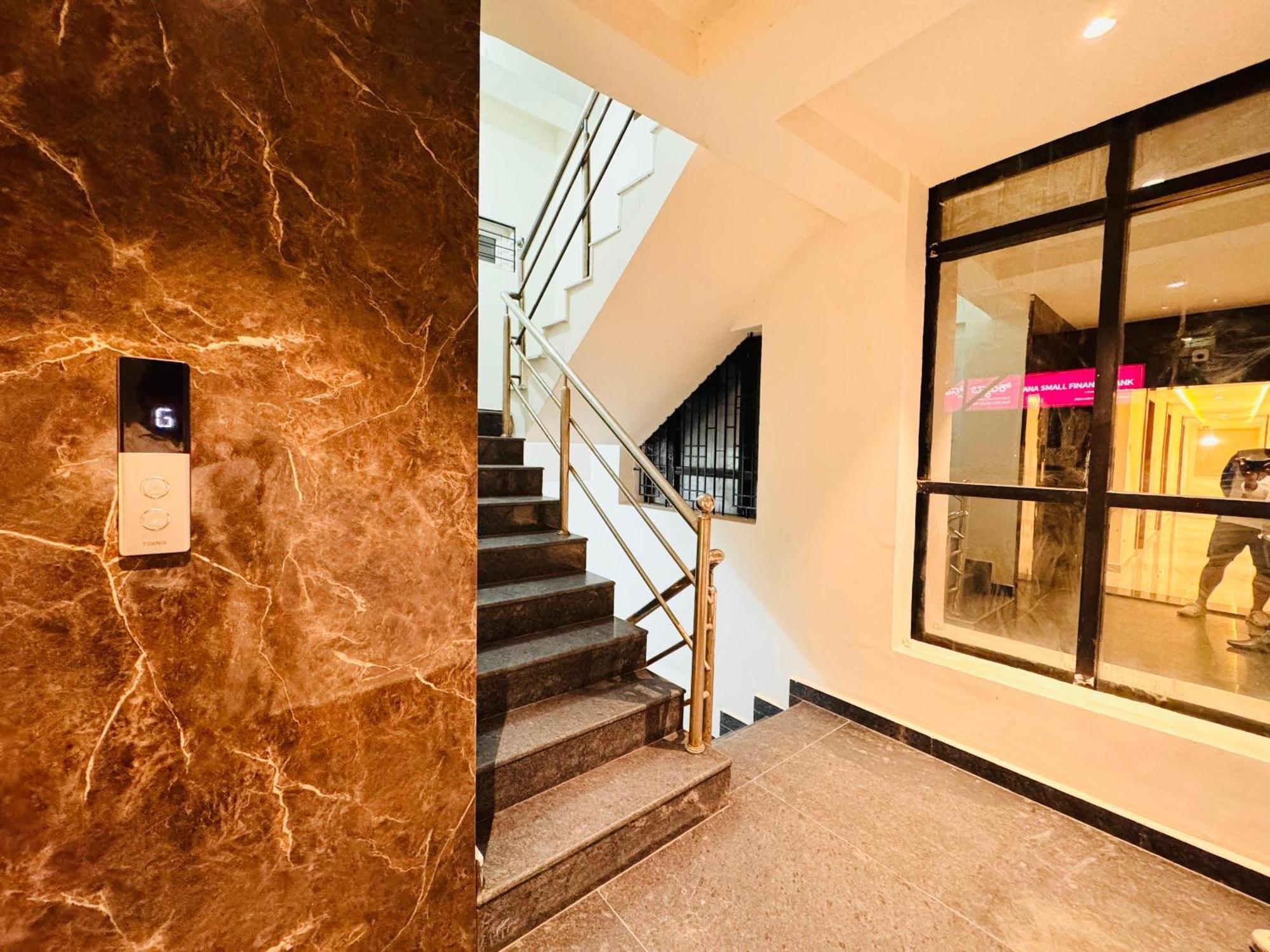 Hotel Star Avenue - Indiranagar Бангалор Екстериор снимка