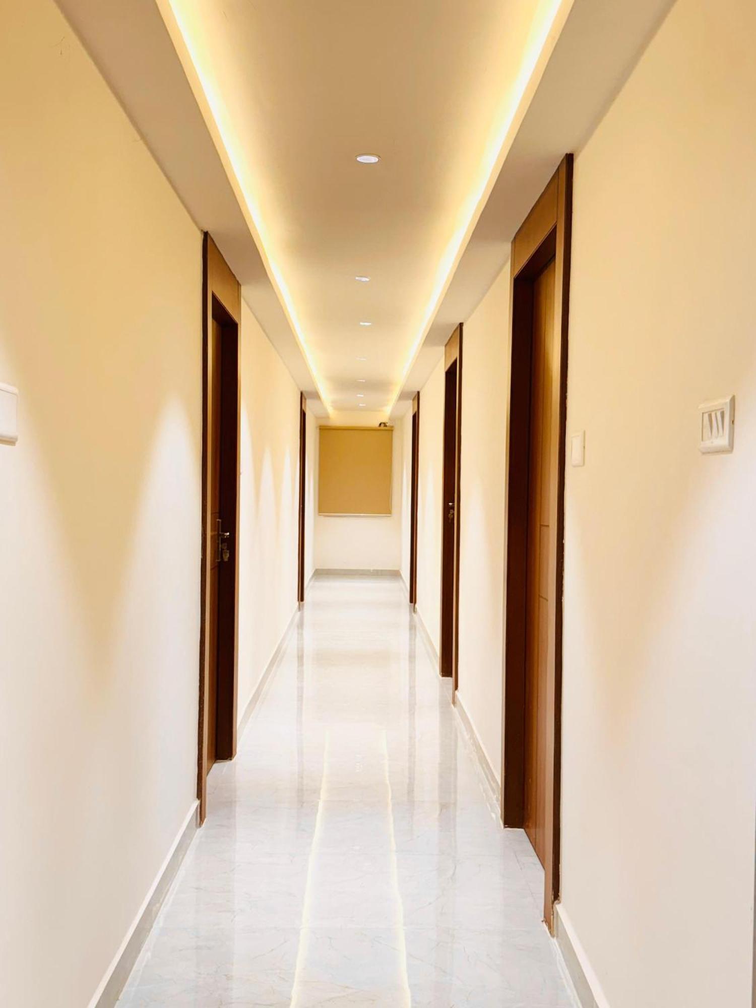 Hotel Star Avenue - Indiranagar Бангалор Екстериор снимка