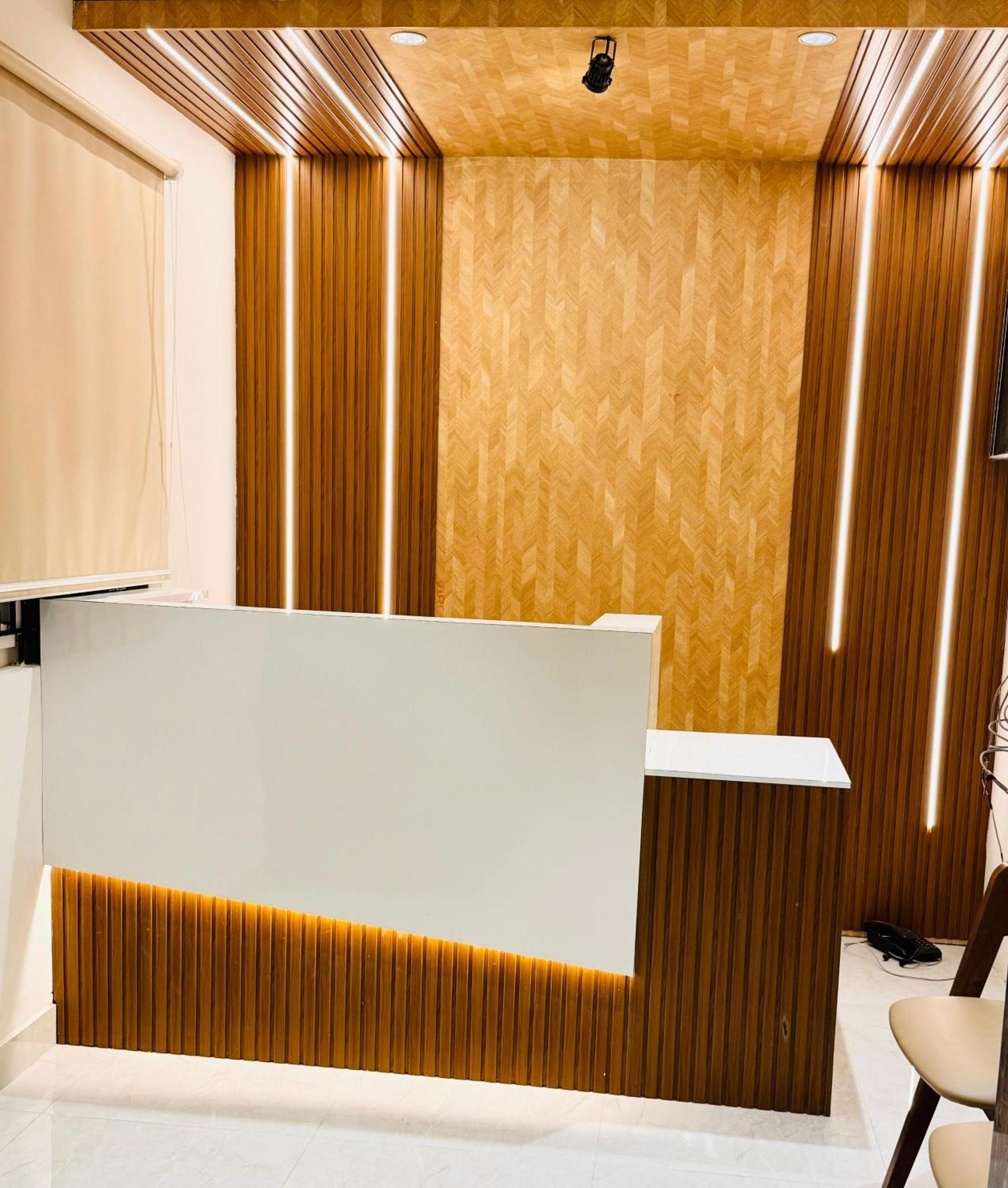 Hotel Star Avenue - Indiranagar Бангалор Екстериор снимка
