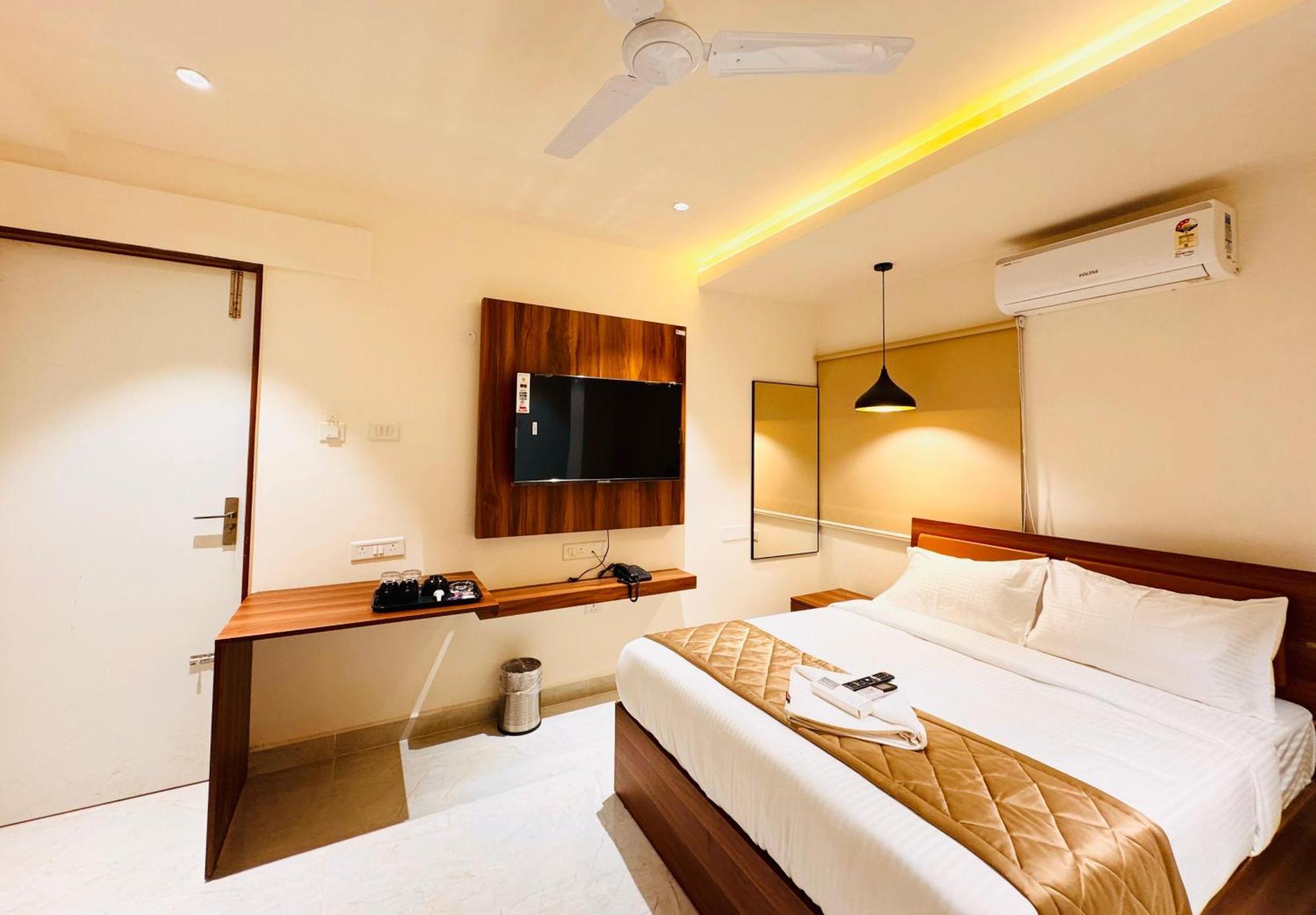 Hotel Star Avenue - Indiranagar Бангалор Екстериор снимка